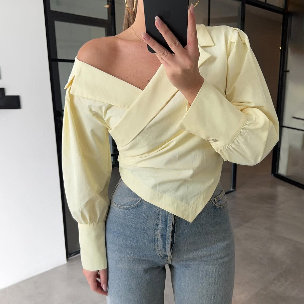 Moderne One-Shoulder-Bluse
